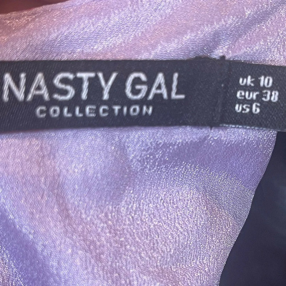 Nasty Gal Floral Puff Sleeve V-Neck Romper - Picture 6 of 7